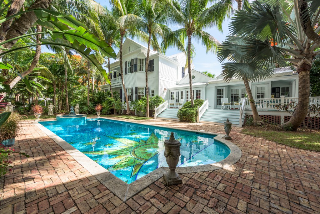This enthralling Key West estate makes its mark.